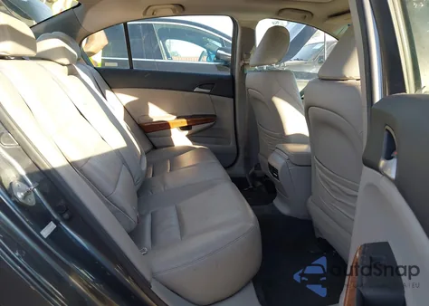 2011 Honda Accord 2.4 Ex-L из США, поврежденный, VIN 1HGCP2F84BA033275